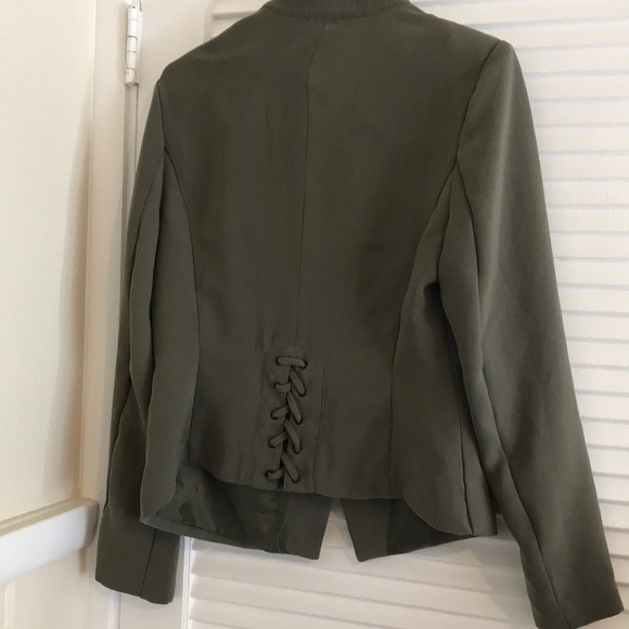 Blazer - Picture 2 of 2